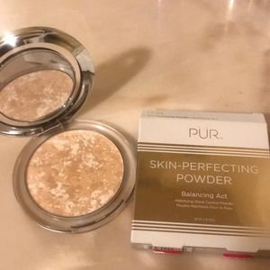 PUR Balancing Act Skin Perfecting Powder